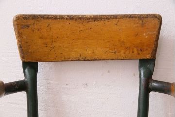 ヴィンテージ家具　イギリス　鉄脚スクールチェア(チャイルドチェア、キッズチェア、アームチェア、ダイニングチェア、板座チェア、ベビーチェア、こども椅子、子どもイス、ビンテージ、英国)
