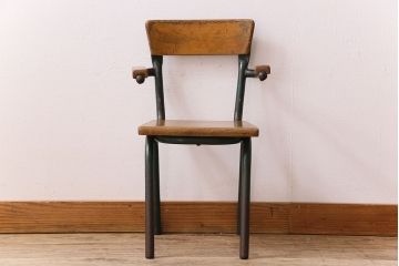 ヴィンテージ家具　イギリス　鉄脚スクールチェア(チャイルドチェア、キッズチェア、アームチェア、ダイニングチェア、板座チェア、ベビーチェア、こども椅子、子どもイス、ビンテージ、英国)