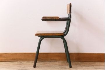 ヴィンテージ家具　イギリス　鉄脚スクールチェア(チャイルドチェア、キッズチェア、アームチェア、ダイニングチェア、板座チェア、ベビーチェア、こども椅子、子どもイス、ビンテージ、英国)