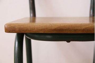 ヴィンテージ家具　イギリス　鉄脚スクールチェア(チャイルドチェア、キッズチェア、アームチェア、ダイニングチェア、板座チェア、ベビーチェア、こども椅子、子どもイス、ビンテージ、英国)