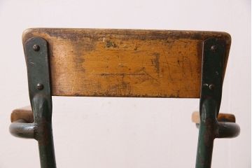 ヴィンテージ家具　イギリス　鉄脚スクールチェア(チャイルドチェア、キッズチェア、アームチェア、ダイニングチェア、板座チェア、ベビーチェア、こども椅子、子どもイス、ビンテージ、英国)
