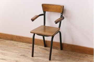 ヴィンテージ家具　イギリス　鉄脚スクールチェア(チャイルドチェア、キッズチェア、アームチェア、ダイニングチェア、板座チェア、ベビーチェア、こども椅子、子どもイス、ビンテージ、英国)