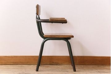 ヴィンテージ家具　イギリス　鉄脚スクールチェア(チャイルドチェア、キッズチェア、アームチェア、ダイニングチェア、板座チェア、ベビーチェア、こども椅子、子どもイス、ビンテージ、英国)