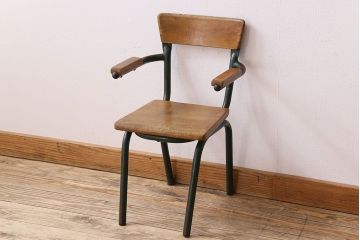 ヴィンテージ家具　イギリス　鉄脚スクールチェア(チャイルドチェア、キッズチェア、アームチェア、ダイニングチェア、板座チェア、ベビーチェア、こども椅子、子どもイス、ビンテージ、英国)(1)