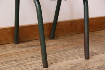 ヴィンテージ家具　イギリス　鉄脚スクールチェア(チャイルドチェア、キッズチェア、アームチェア、ダイニングチェア、板座チェア、ベビーチェア、こども椅子、子どもイス、ビンテージ、英国)(1)
