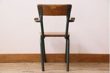 ヴィンテージ家具　イギリス　鉄脚スクールチェア(チャイルドチェア、キッズチェア、アームチェア、ダイニングチェア、板座チェア、ベビーチェア、こども椅子、子どもイス、ビンテージ、英国)(1)