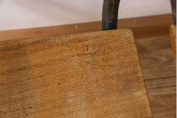 ヴィンテージ家具　イギリス　鉄脚スクールチェア(チャイルドチェア、キッズチェア、アームチェア、ダイニングチェア、板座チェア、ベビーチェア、こども椅子、子どもイス、ビンテージ、英国)(2)