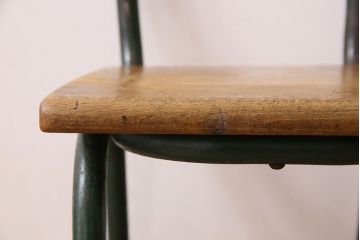 ヴィンテージ家具　イギリス　鉄脚スクールチェア(チャイルドチェア、キッズチェア、アームチェア、ダイニングチェア、板座チェア、ベビーチェア、こども椅子、子どもイス、ビンテージ、英国)(2)