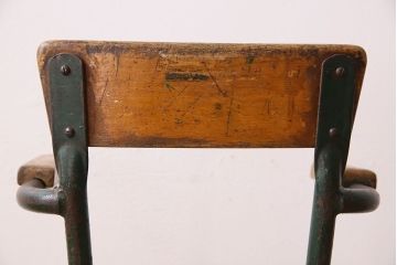 ヴィンテージ家具　イギリス　鉄脚スクールチェア(チャイルドチェア、キッズチェア、アームチェア、ダイニングチェア、板座チェア、ベビーチェア、こども椅子、子どもイス、ビンテージ、英国)(2)