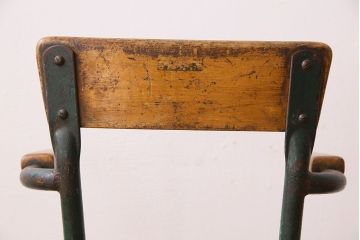 ヴィンテージ家具　イギリス　鉄脚スクールチェア(チャイルドチェア、キッズチェア、アームチェア、ダイニングチェア、板座チェア、ベビーチェア、こども椅子、子どもイス、ビンテージ、英国)(3)