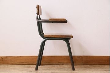 ヴィンテージ家具　イギリス　鉄脚スクールチェア(チャイルドチェア、キッズチェア、アームチェア、ダイニングチェア、板座チェア、ベビーチェア、こども椅子、子どもイス、ビンテージ、英国)(3)