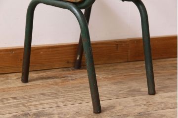 ヴィンテージ家具　イギリス　鉄脚スクールチェア(チャイルドチェア、キッズチェア、アームチェア、ダイニングチェア、板座チェア、ベビーチェア、こども椅子、子どもイス、ビンテージ、英国)(3)