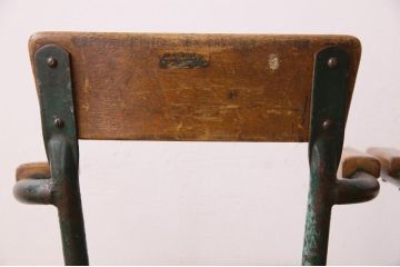 ヴィンテージ家具　イギリス　鉄脚スクールチェア2脚セット(チャイルドチェア、キッズチェア、アームチェア、ダイニングチェア、板座チェア、ベビーチェア、こども椅子、子どもイス、ビンテージ、英国、バラ売り可能)(R-024515)