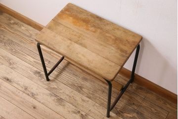 ヴィンテージ家具　鉄脚スクールデスク(キッズデスク)　イギリス　ビンテージ(1)