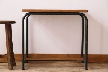 ヴィンテージ家具　鉄脚スクールデスク(キッズデスク)　イギリス　ビンテージ(1)