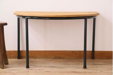 ヴィンテージ家具　半円型天板　鉄脚スクールデスク(キッズデスク)　イギリス　ビンテージ(1)