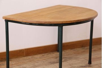 ヴィンテージ家具　半円型天板　鉄脚スクールデスク(キッズデスク)　イギリス　ビンテージ(2)