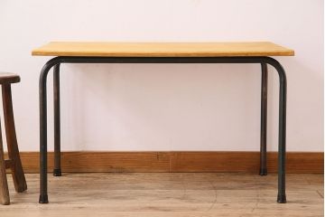 ヴィンテージ家具　鉄脚スクールデスク(キッズデスク)　イギリス　ビンテージ(2)