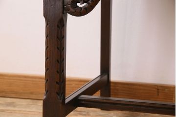 アンティーク家具　オーク材製のアームチェア(椅子)　イギリスアンティーク