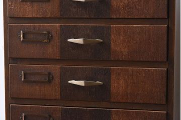 アンティーク家具　和モダン　ネームプレート付き!古い木のシックなアンティーク小引き出し