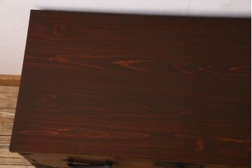 アンティーク家具　檜材天板　鉄脚付き　アンティークの衣装箪笥ローボード(時代箪笥)