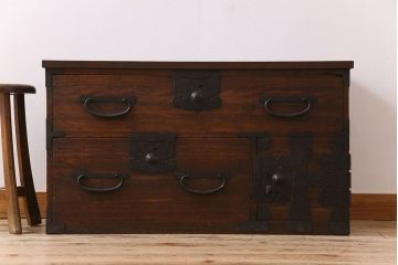 アンティーク家具　檜材天板　アンティークの衣装箪笥ローボード(時代箪笥)