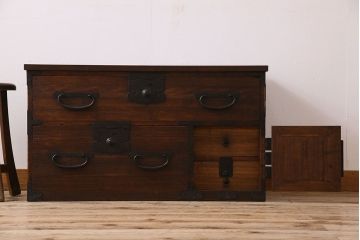 アンティーク家具　檜材天板　アンティークの衣装箪笥ローボード(時代箪笥)