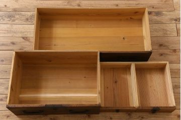 アンティーク家具　檜材天板　アンティークの衣装箪笥ローボード(時代箪笥)