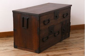 アンティーク家具　檜材天板　アンティークの衣装箪笥ローボード(時代箪笥)