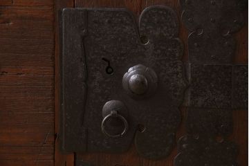 アンティーク家具　檜材天板　アンティークの衣装箪笥ローボード(時代箪笥)