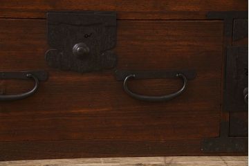 アンティーク家具　檜材天板　アンティークの衣装箪笥ローボード(時代箪笥)