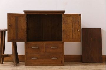 レトロ家具　昭和レトロ　古い桐材の小ぶりでシンプルなアンティーク収納棚