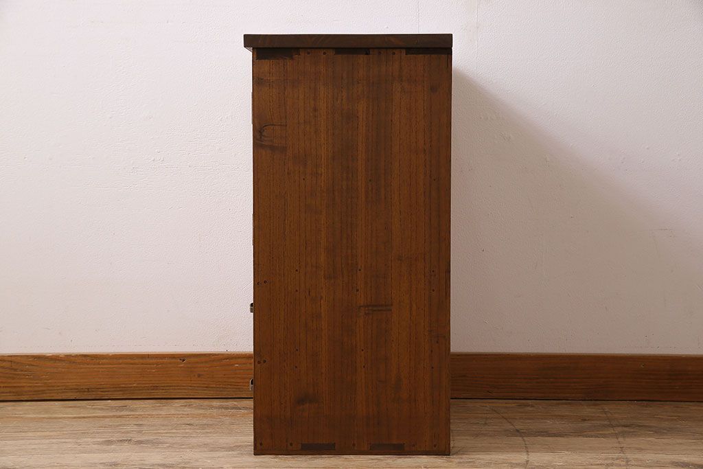 レトロ家具　昭和レトロ　古い桐材の小ぶりでシンプルなアンティーク収納棚