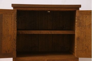 レトロ家具　昭和レトロ　古い桐材の小ぶりでシンプルなアンティーク収納棚