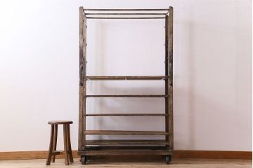 ヴィンテージ家具　ビンテージ　ジャンクインテリア　アイアンラック(飾り棚、陳列棚、ハンガーラック)(2)