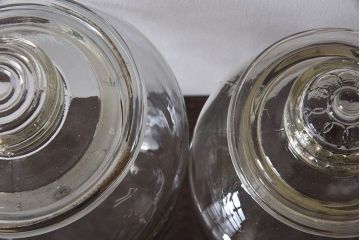 アンティーク雑貨　【O様ご成約分】アンティーク　レトロな味わいがお洒落なガラス瓶2個セット