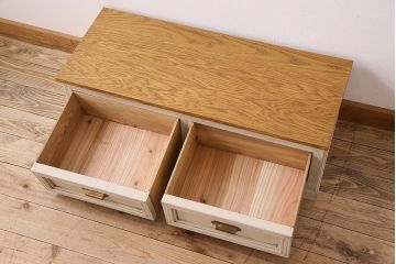 アンティーク家具　アンティークペイント　小ぶりなローチェスト(ローボード)