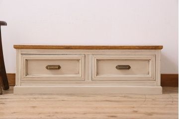 アンティーク家具　アンティークペイント　小ぶりなローチェスト(ローボード)