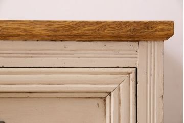 アンティーク家具　アンティークペイント　小ぶりなローチェスト(ローボード)