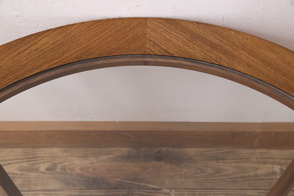ヴィンテージ家具　G-plan(ジープラン)　北欧ビンテージ　チーク材　ガラストップラウンドテーブル(センターテーブル・コーヒーテーブル)(1)