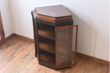 アンティーク家具　オーク材　英国アンティーク　ペンタゴンコーナーキャビネット