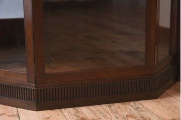 アンティーク家具　オーク材　英国アンティーク　ペンタゴンコーナーキャビネット