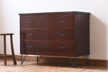 アンティーク家具　檜材天板　鉄脚付き時代箪笥ローボード　前面欅材　和製アンティーク