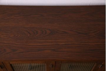 アンティーク家具　モールガラス入り　和製アンティークの脚付きマス目棚サイドボード(収納棚、飾り棚)