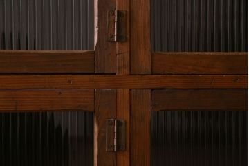 アンティーク家具　モールガラス入り　和製アンティークの脚付きマス目棚サイドボード(収納棚、飾り棚)