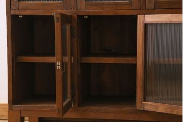 アンティーク家具　モールガラス入り　和製アンティークの脚付きマス目棚サイドボード(収納棚、飾り棚)