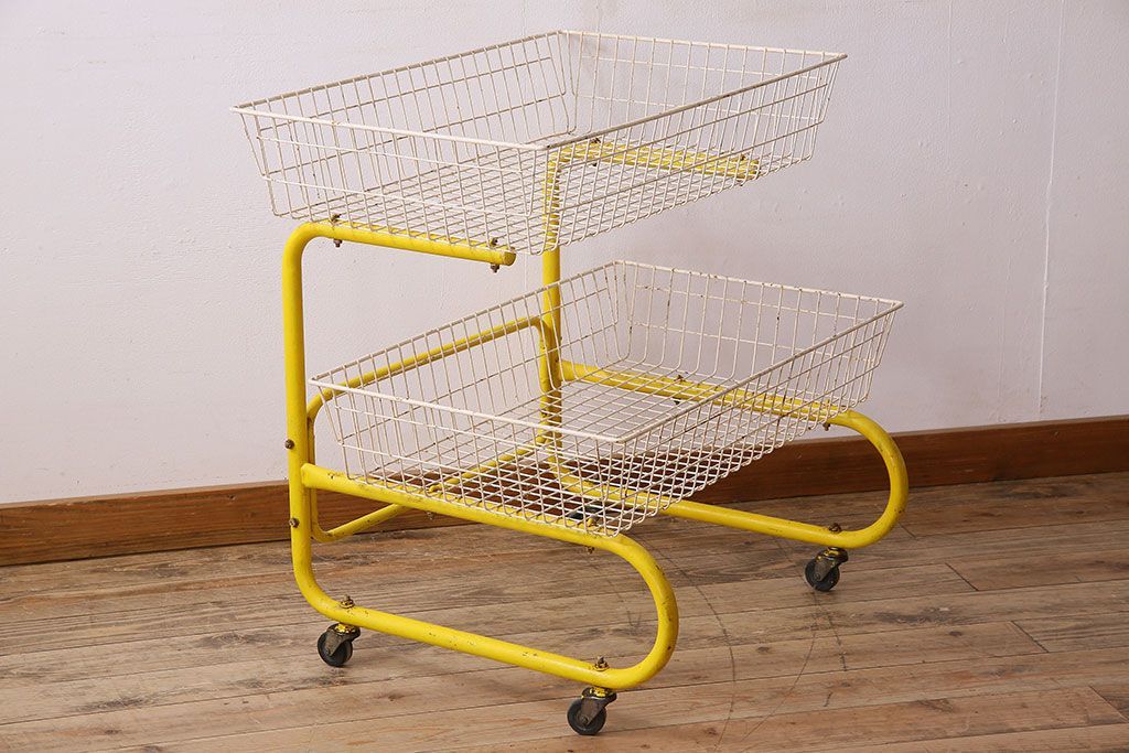 ヴィンテージ家具　ビンテージ　キャスター付き!昭和レトロなアイアンワゴン(3)