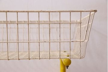 ヴィンテージ家具　ビンテージ　キャスター付き!昭和レトロなアイアンワゴン(3)