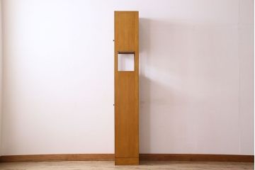 アンティーク家具　和製アンティーク　縦長のシルエットが珍しいシンプルなキャビネット(収納棚・戸棚)