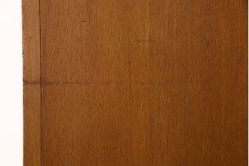 アンティーク家具　和製アンティーク　縦長のシルエットが珍しいシンプルなキャビネット(収納棚・戸棚)